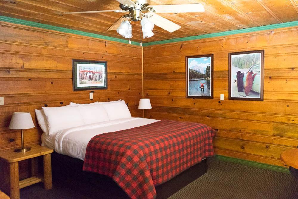 Shaver Lake Village Hotel Exterior foto