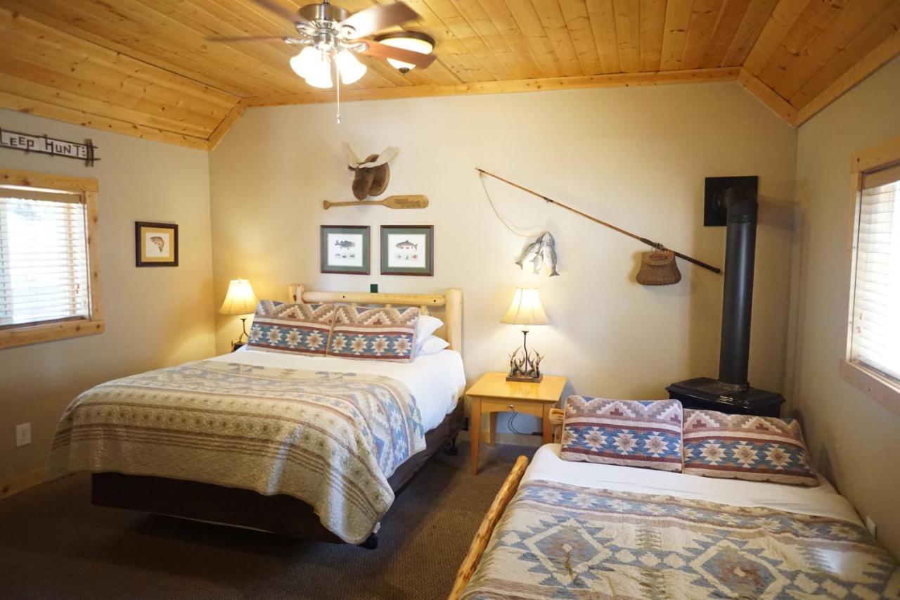 Shaver Lake Village Hotel Exterior foto