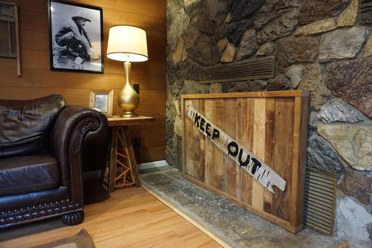 Shaver Lake Village Hotel Exterior foto