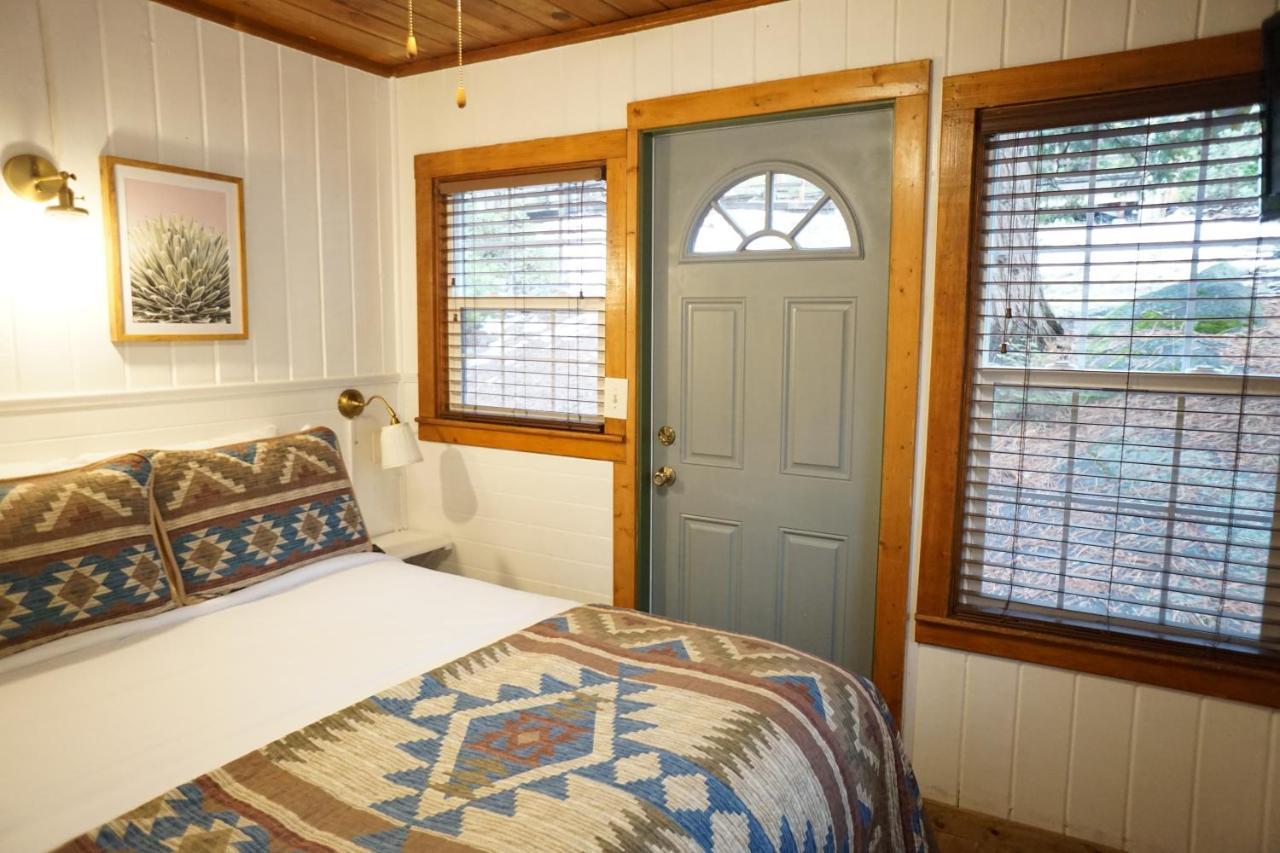 Shaver Lake Village Hotel Exterior foto