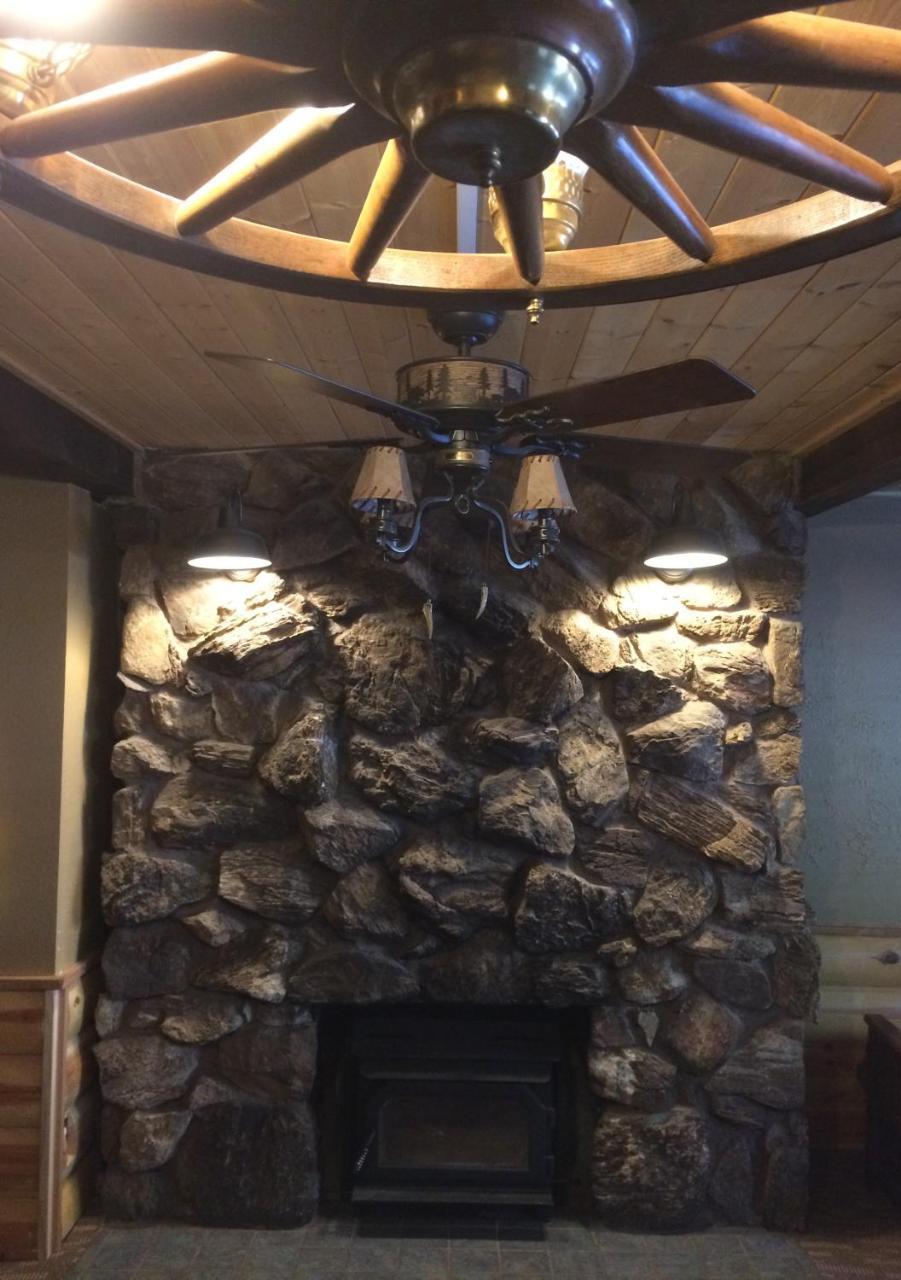 Shaver Lake Village Hotel Exterior foto